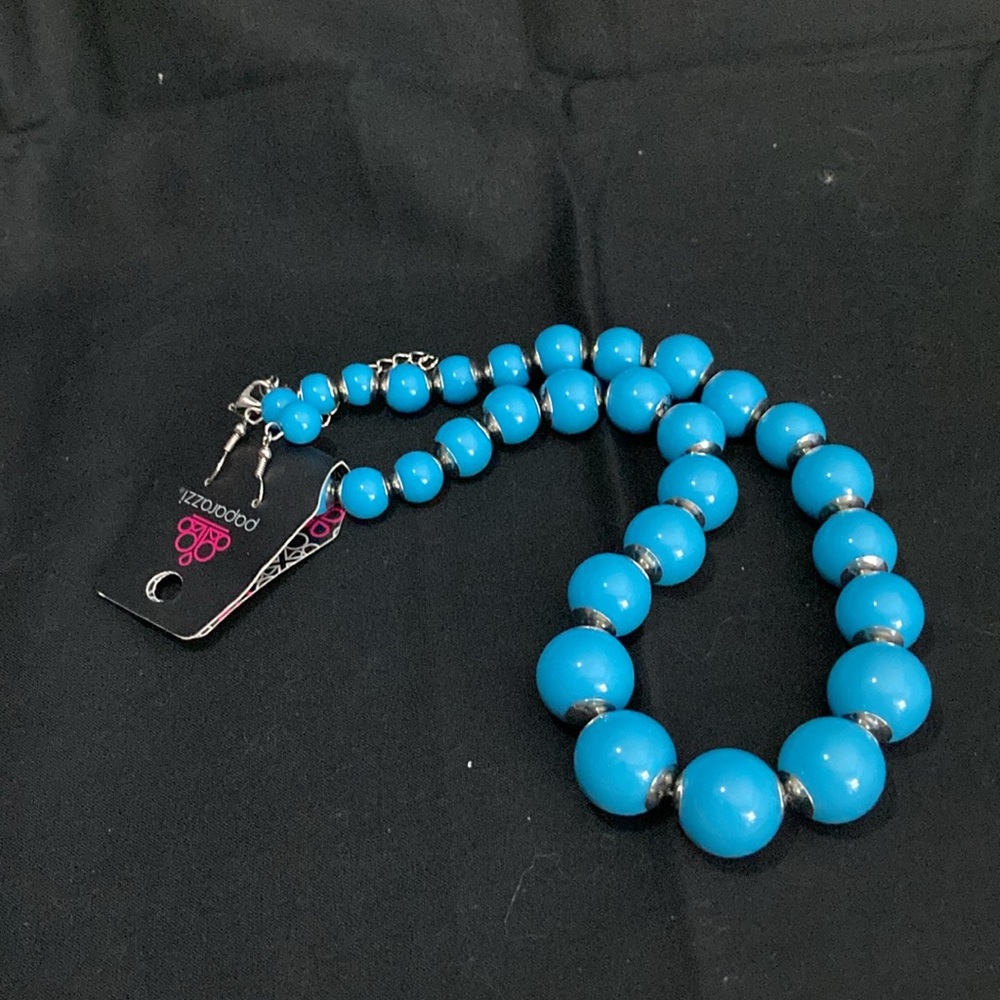 Paparazzi Turquoise 18” Necklace and Earring Set. 3” Extender Included. - Picture 3 of 4